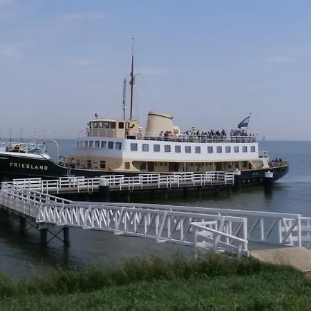 Medemblik Bed And Breakfast Panzió